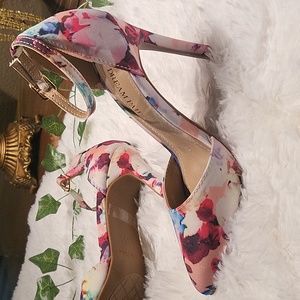 FLORAL HEELS